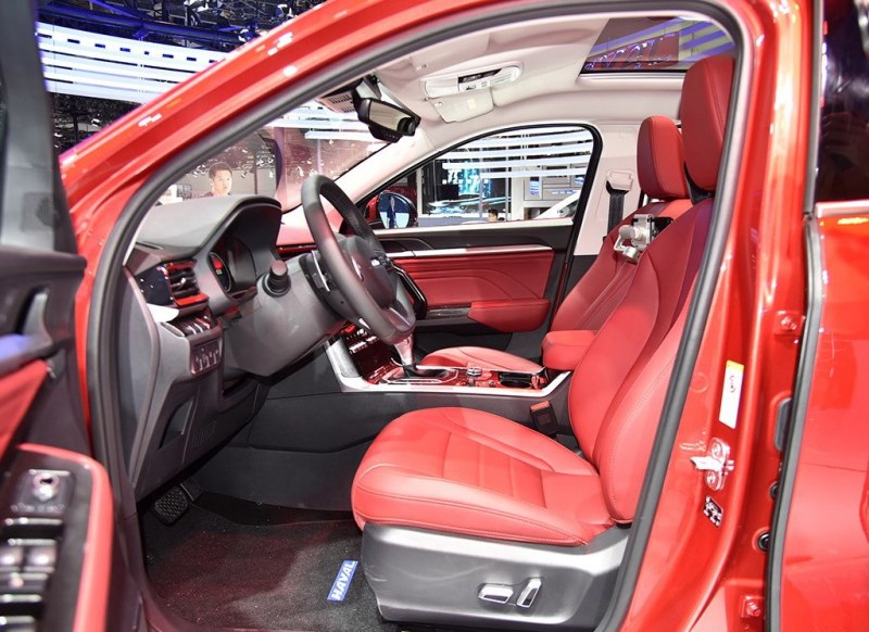 品析哈弗f5之美,全新的设计理念,让这款车看起来也很豪华