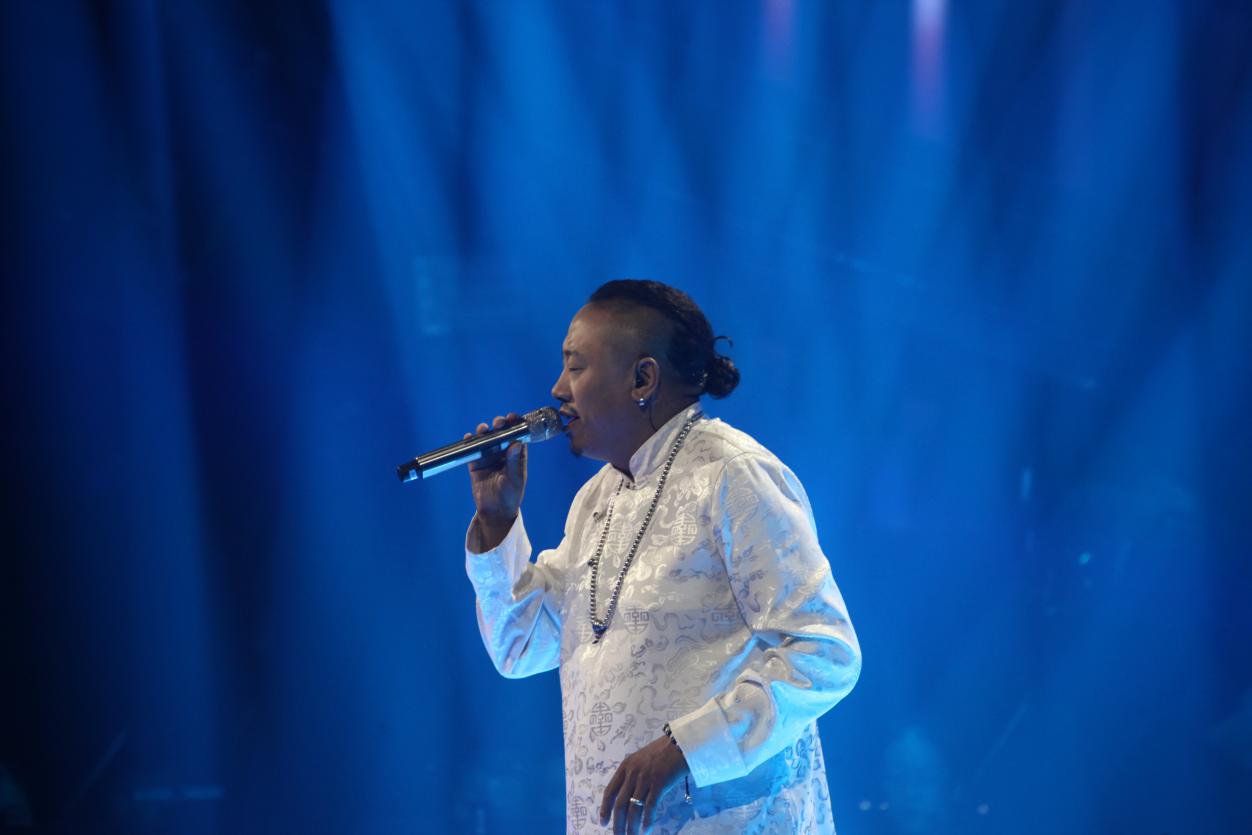 《中国藏歌会》今晚开播 降央卓玛怀孕九月霸气开唱