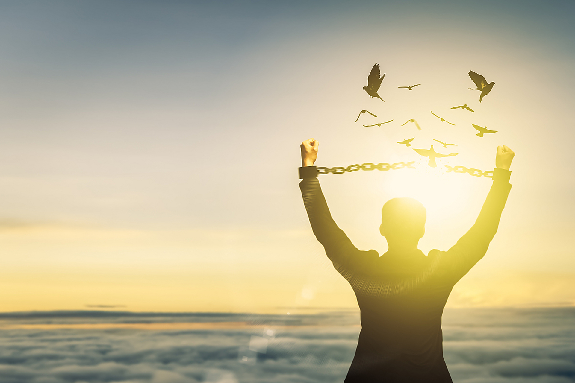 《正能量段子之梦想的力量》那些你熬夜努力的时光,那些你觉得太累再