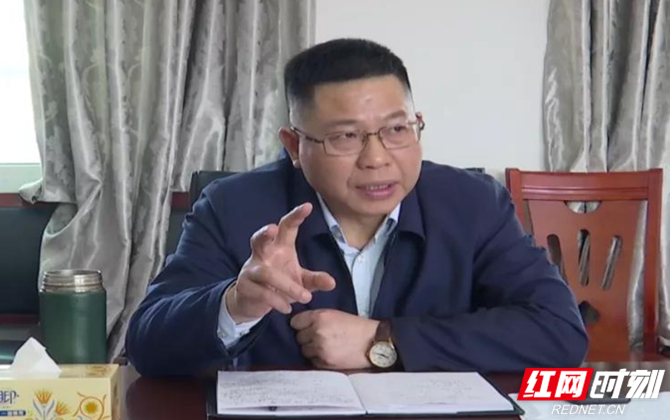 「脱贫攻坚在新邵」汤先梧指导小塘镇脱贫攻坚工作