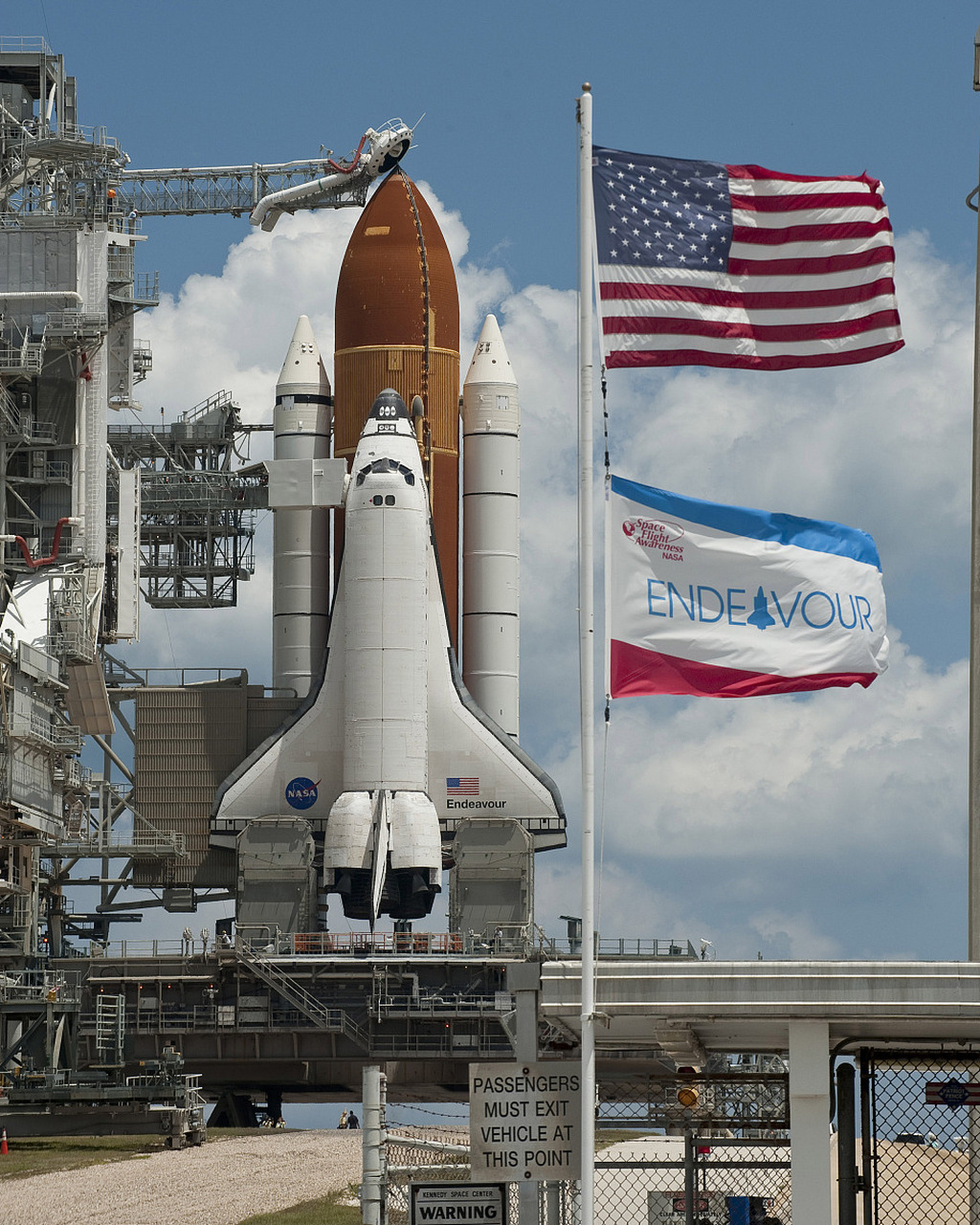 探秘硬核知识# #美国太空军预算300亿美元# #发射x37b轨道试验飞行器