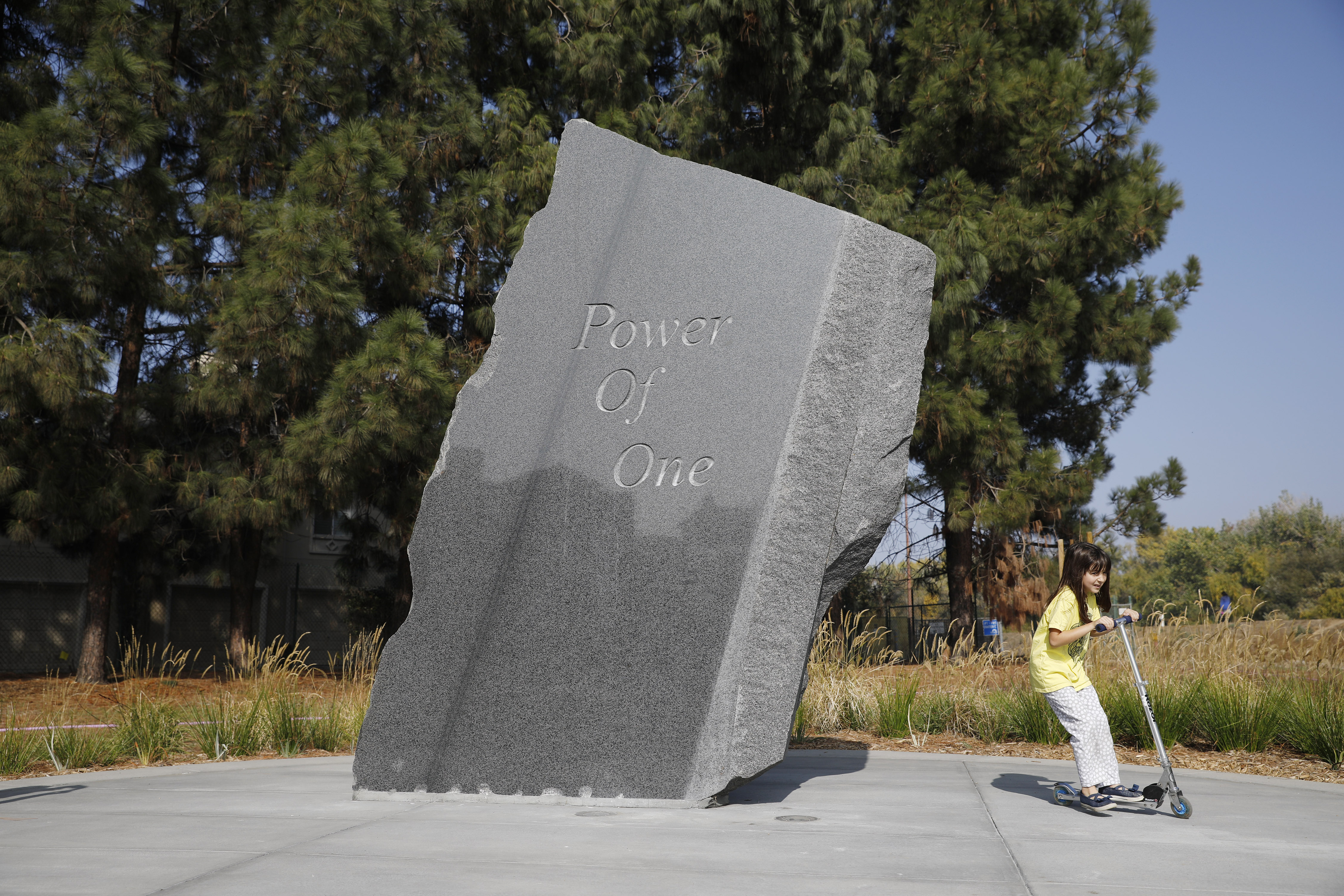 美国加州圣何塞举行"张纯如公园"揭幕仪式(1)