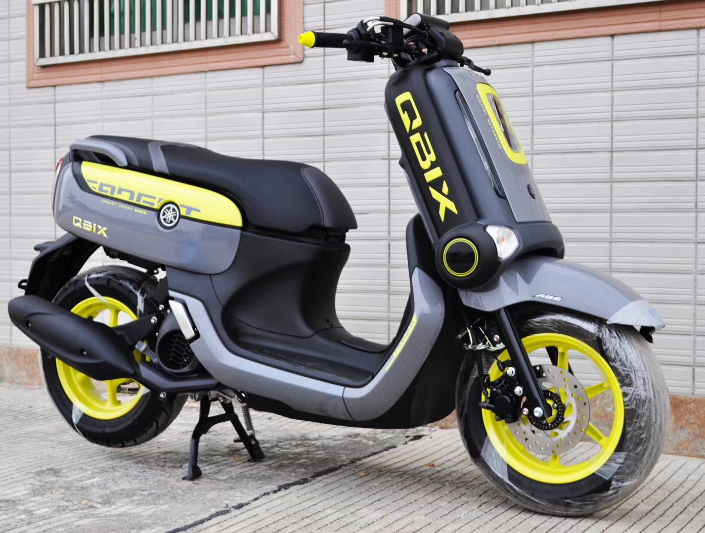 实拍雅马哈qbix 125,颜值真心高!