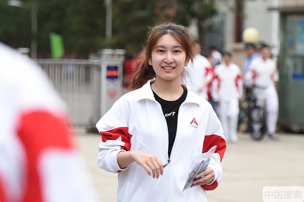 2019年北京高考随着最后一科考试的结束落下了帷幕,在人大附中考点