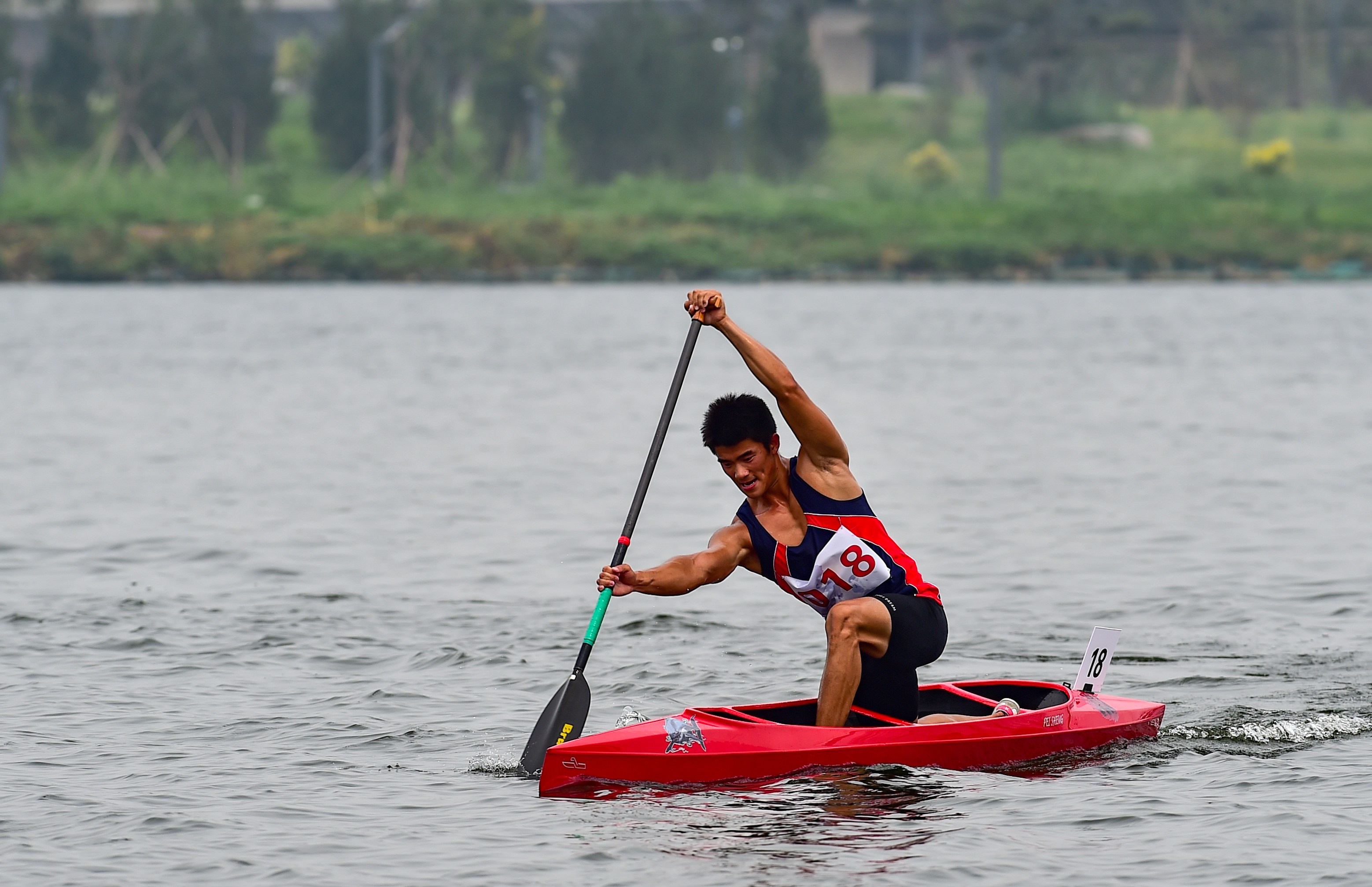 皮划艇静水——体校组甲组男子8公里单人划艇决赛赛况(3)