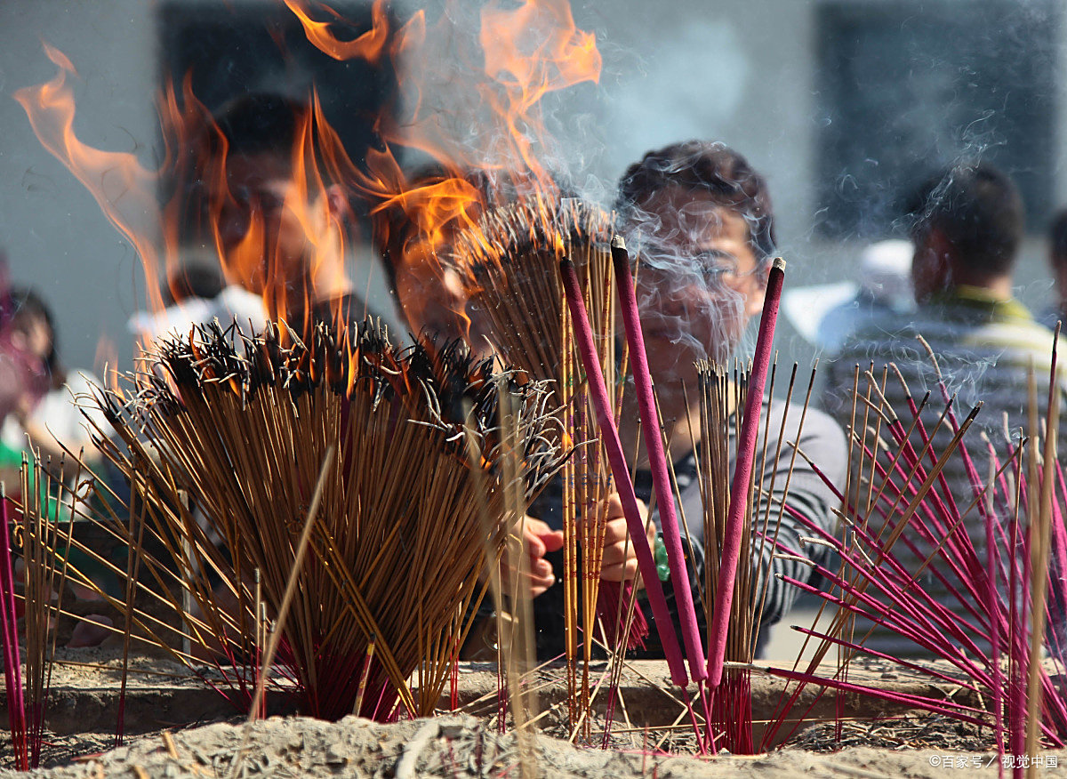 人在祭祀时,为什么要烧香?