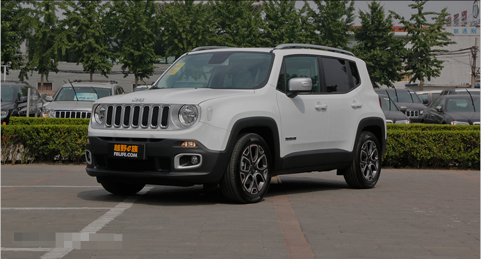 目前最火热的车型,小型城市suvjeep自由侠,"便宜到这种程度"