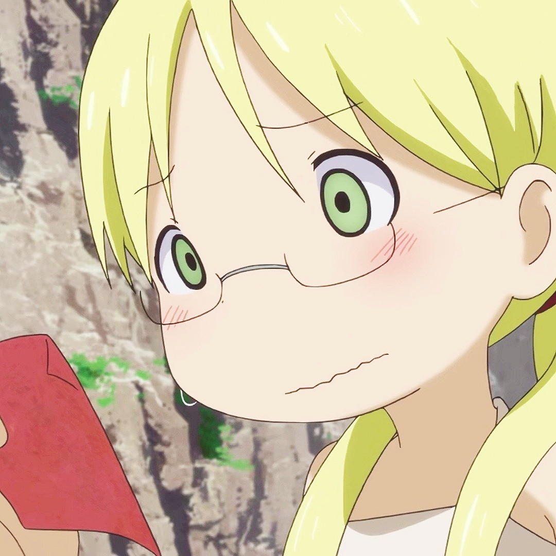 《来自深渊》中的莉可是本作女主角,12岁的少女,持