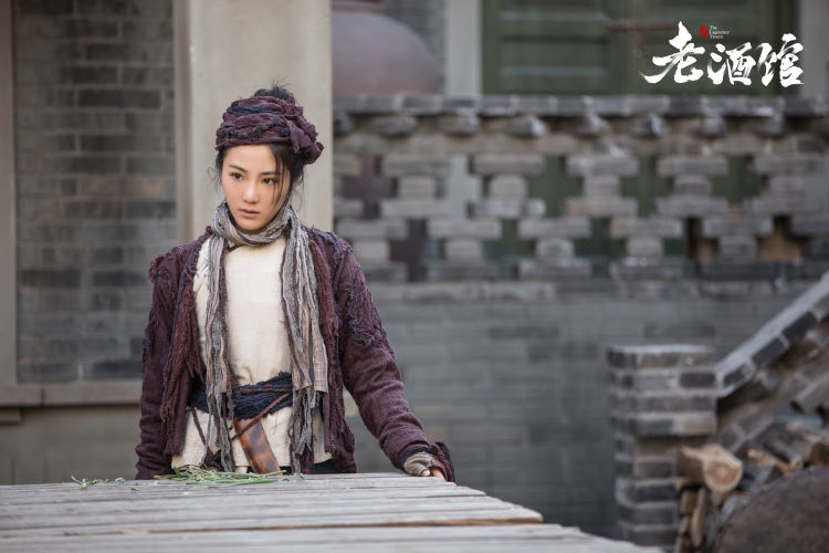 《老酒馆》山东卫视二轮热播,陈宝国的"小棉袄"张可盈红了