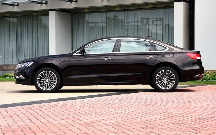 众泰z700鉴赏,饱满的车身线条,时尚感与颜值并存