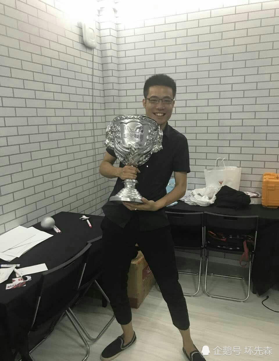 大司马回应外挂谣言:但凡我开挂,直接退出直播界