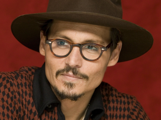 气场十足,约翰尼.德普的一生,从叛逆少年到演技派巨星