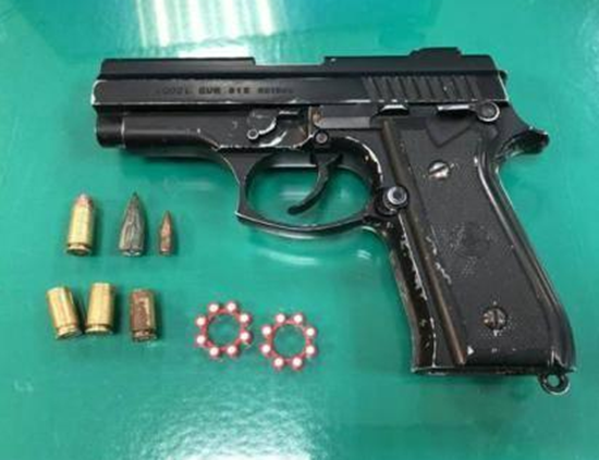 所以手枪弹,就设计成了停止作用好的圆型弹头,即弹头命中有生目标后