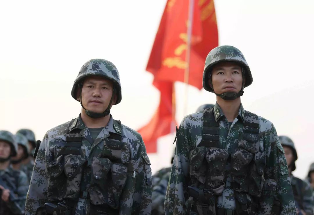 威武 报告!陆军新型合成步兵营请您检阅!