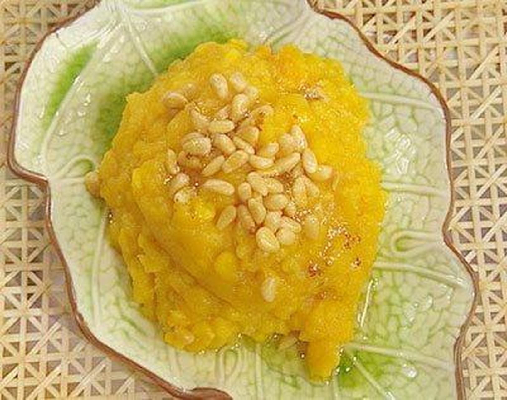 是非常有名开封小吃之一,红薯泥最有名气的当属开封杞县的炒红薯泥