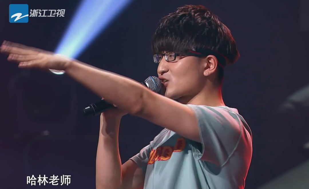 她是好声音中最元老的人物,现在被网友称最自私的导师,原来如此