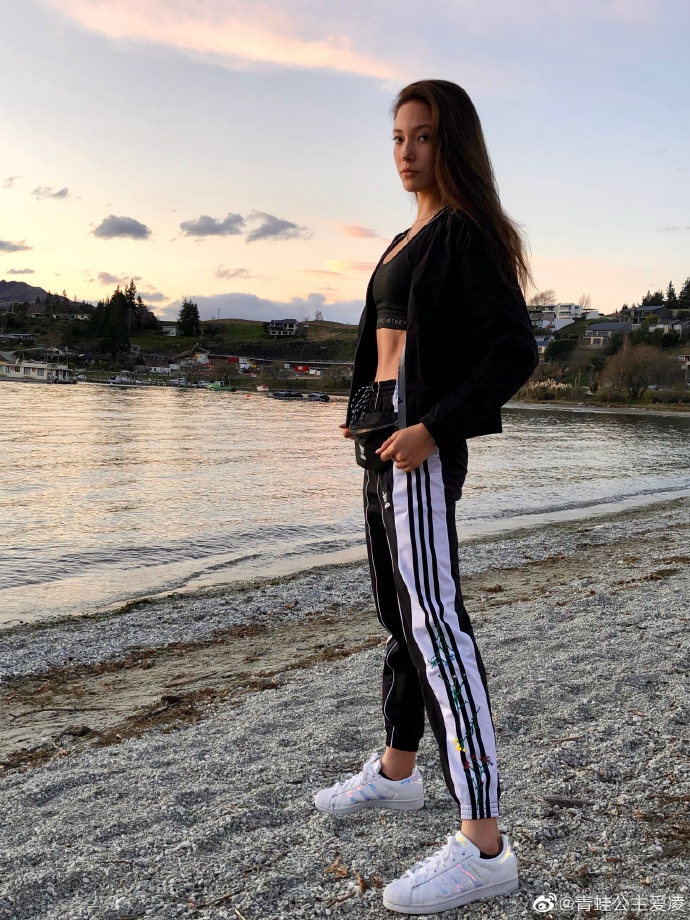 12天两冠!15岁"归化少女"谷爱凌再夺滑雪u型场地冠军