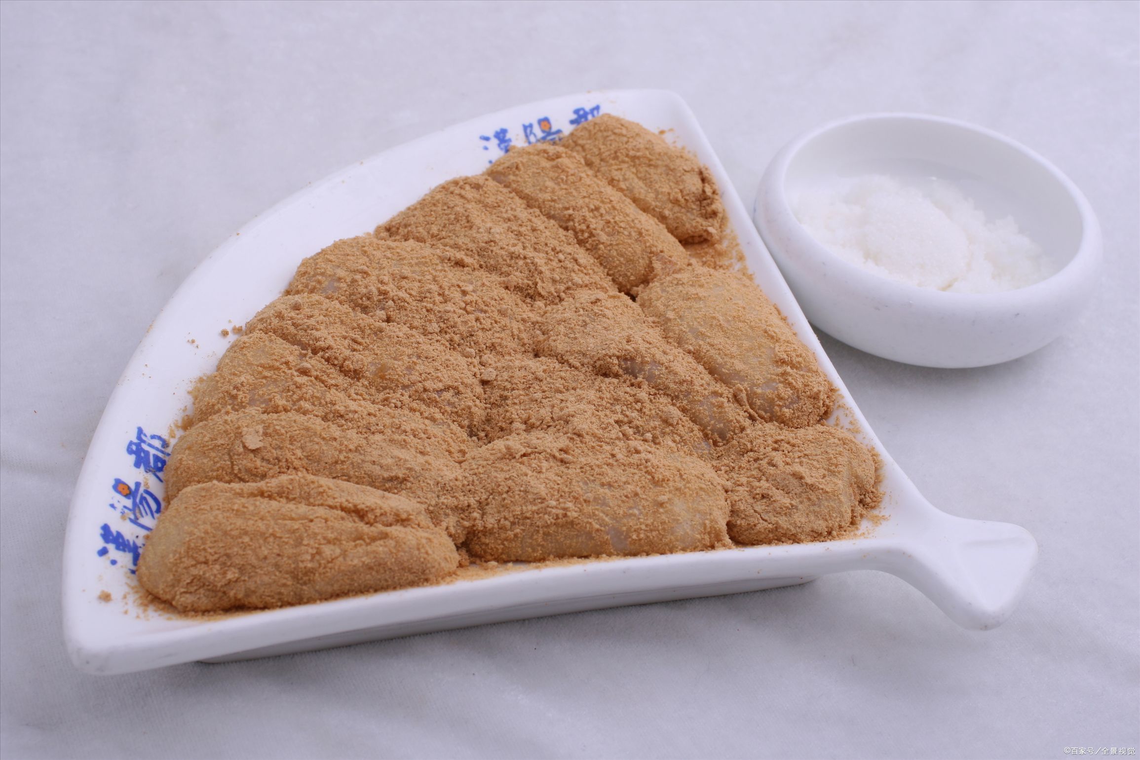 塔拉哈源自赫哲族特点香而不腻绵软爽口外香内脆