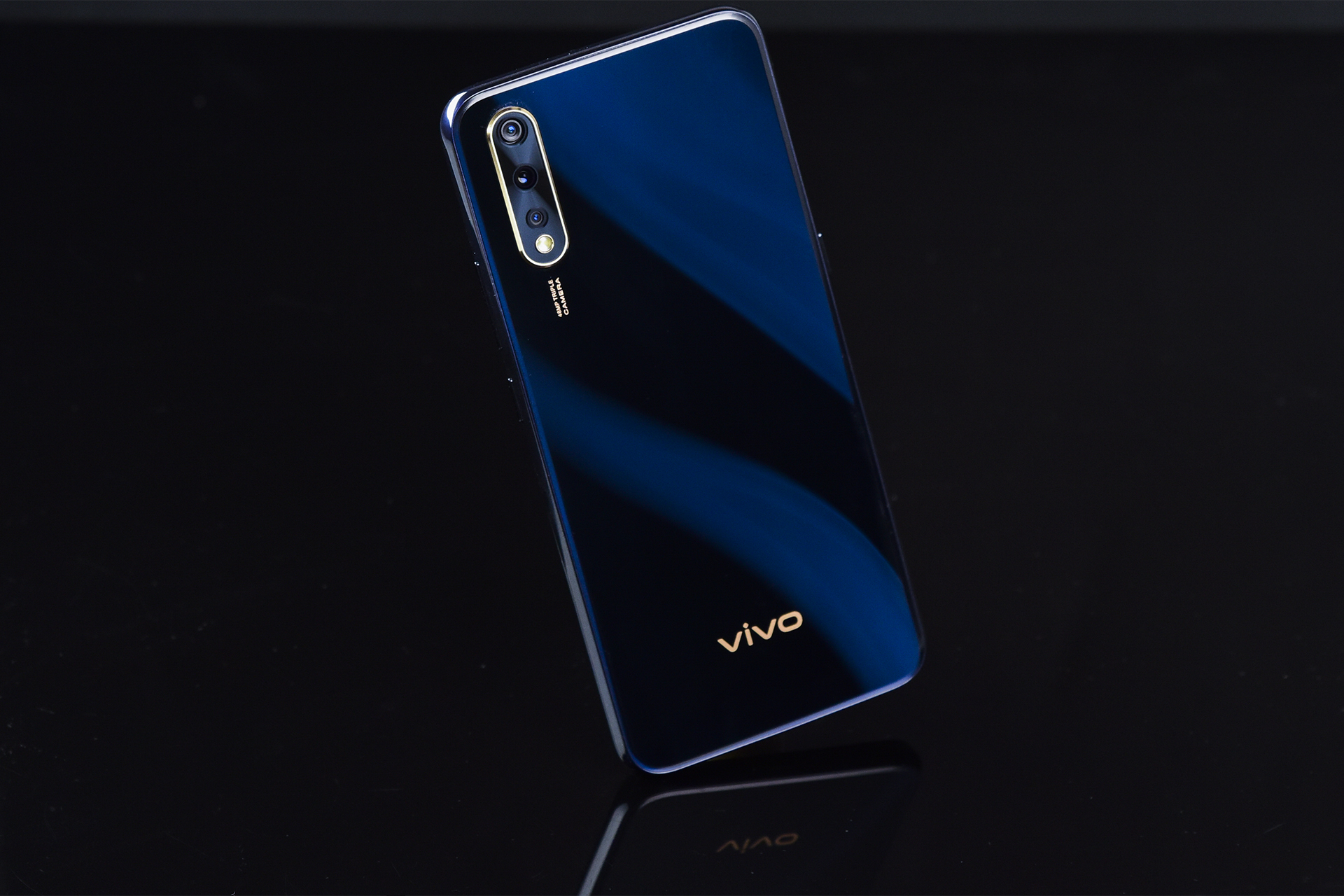 骁龙712 4800万超广三摄 vivo z5极速幻影图赏