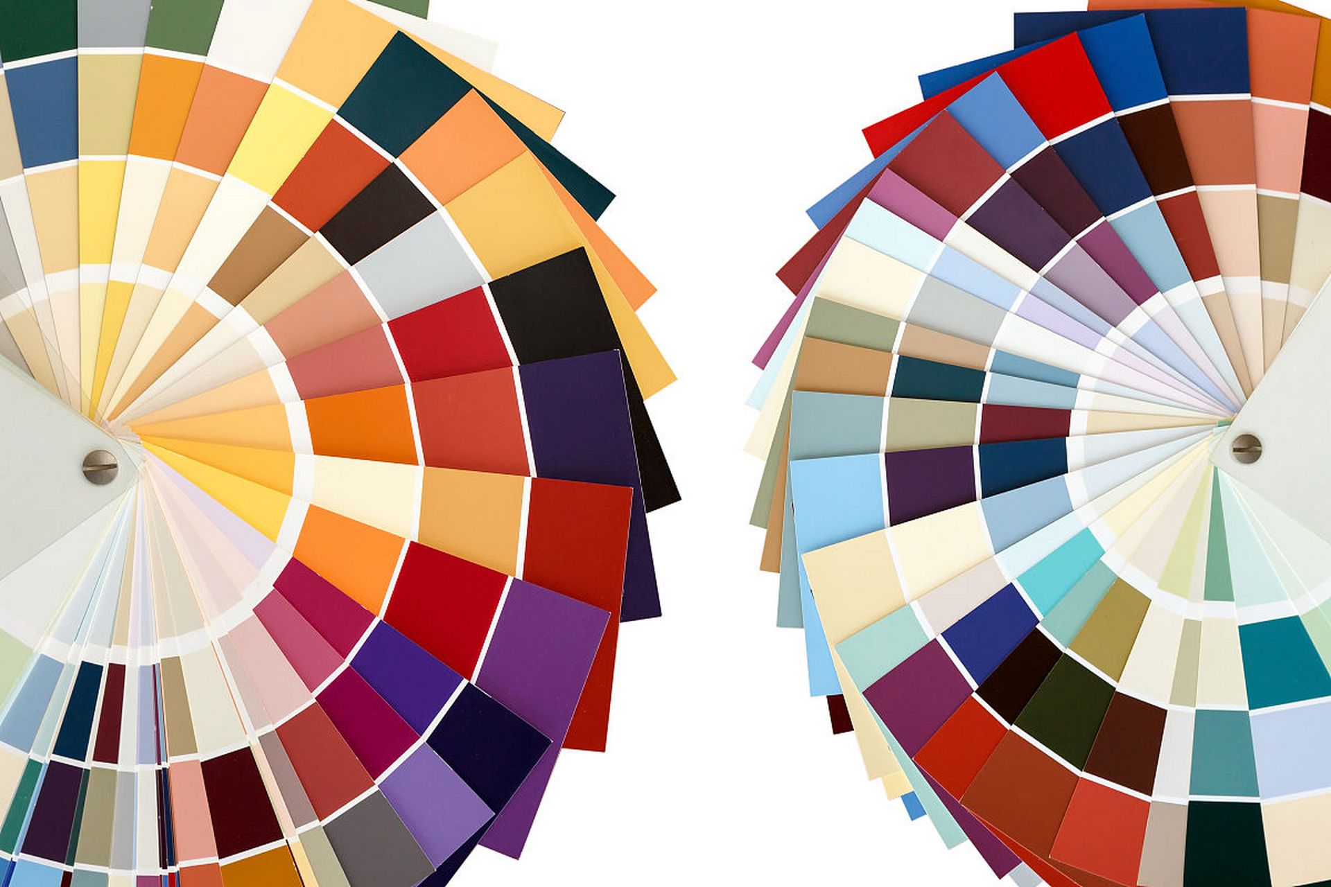 不高级,很大原因是你的色彩搭配不够和谐,和谐的配色关系才能带来视觉