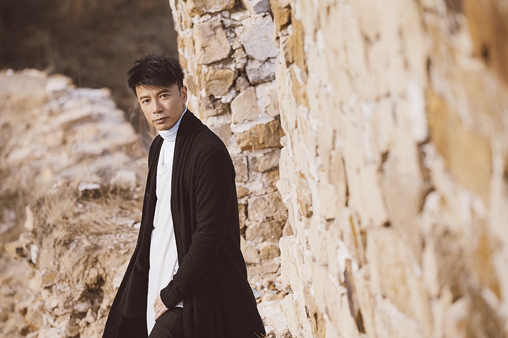 克勤零下十几度登长城拍mv