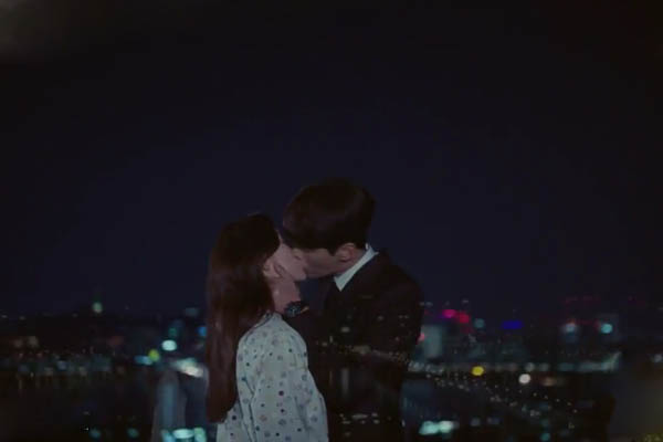 《内在美》变脸和脸盲的别样恋爱 不管怎么变我都认得你