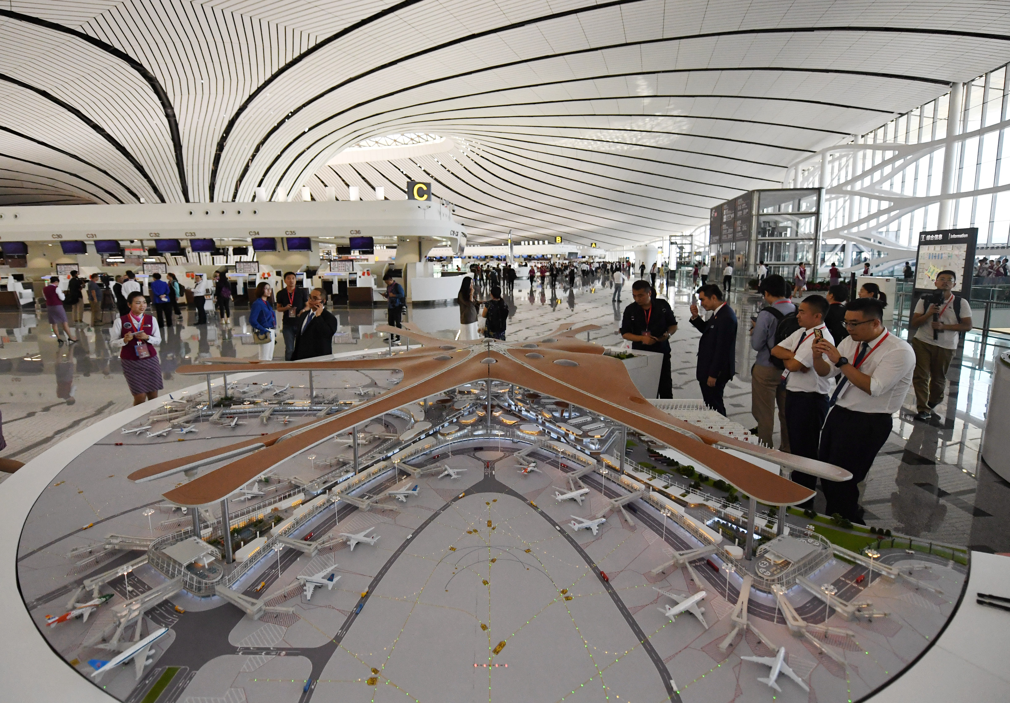 北京大兴国际机场正式通航