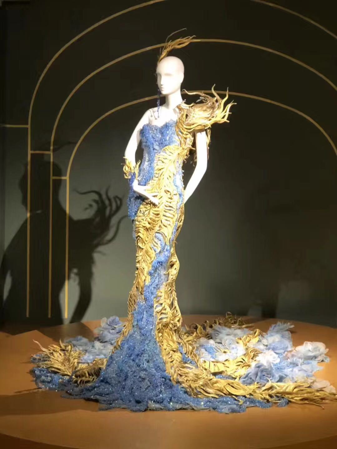 中国著名服装设计师郭培《guo pei:couture beyond》北美首展