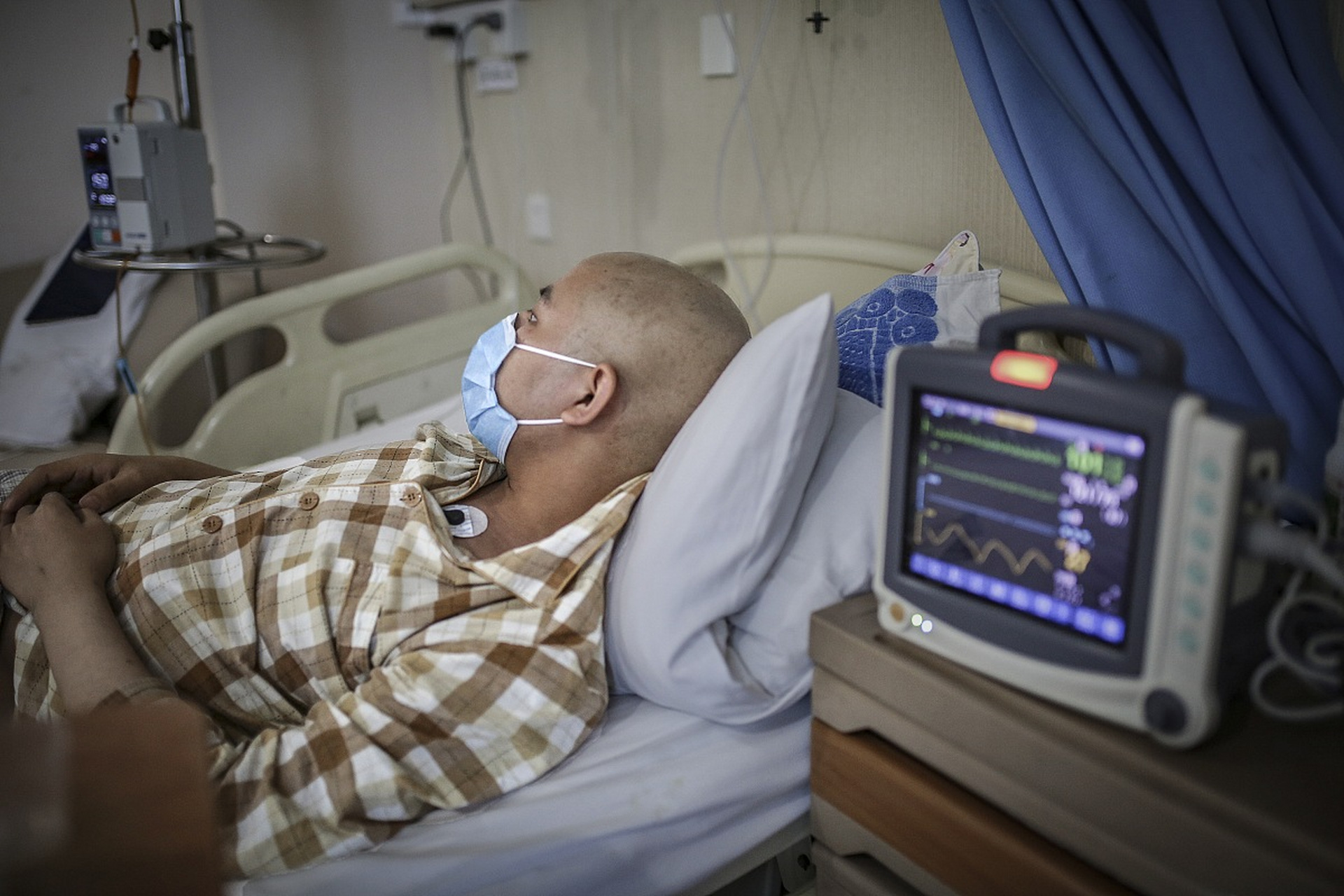 食管癌关于中医与化疗治疗  外科手术后气血两虚,创口难以愈合者,宜