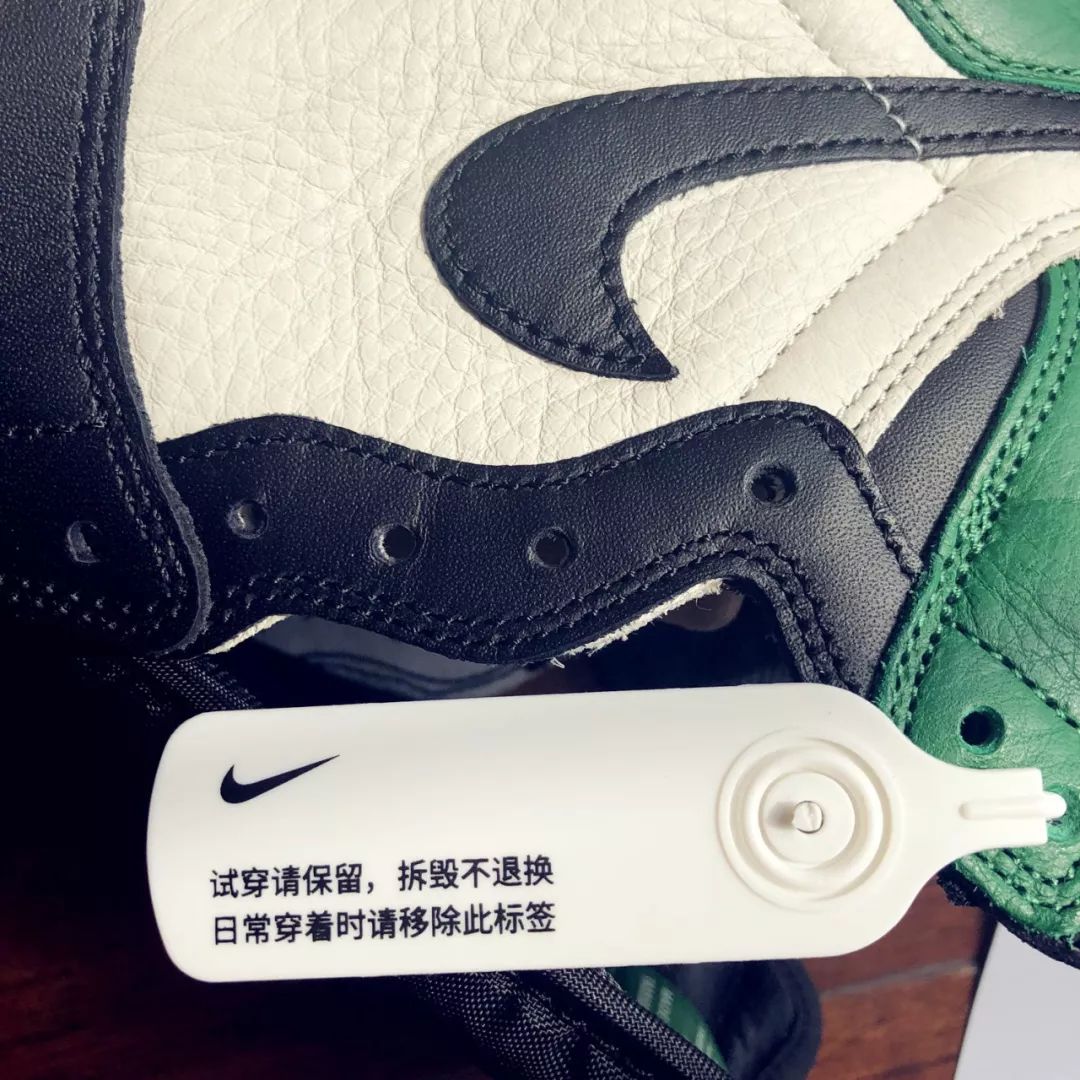 nike又一次走到了前面!这一次是用防盗扣进行球鞋打假!