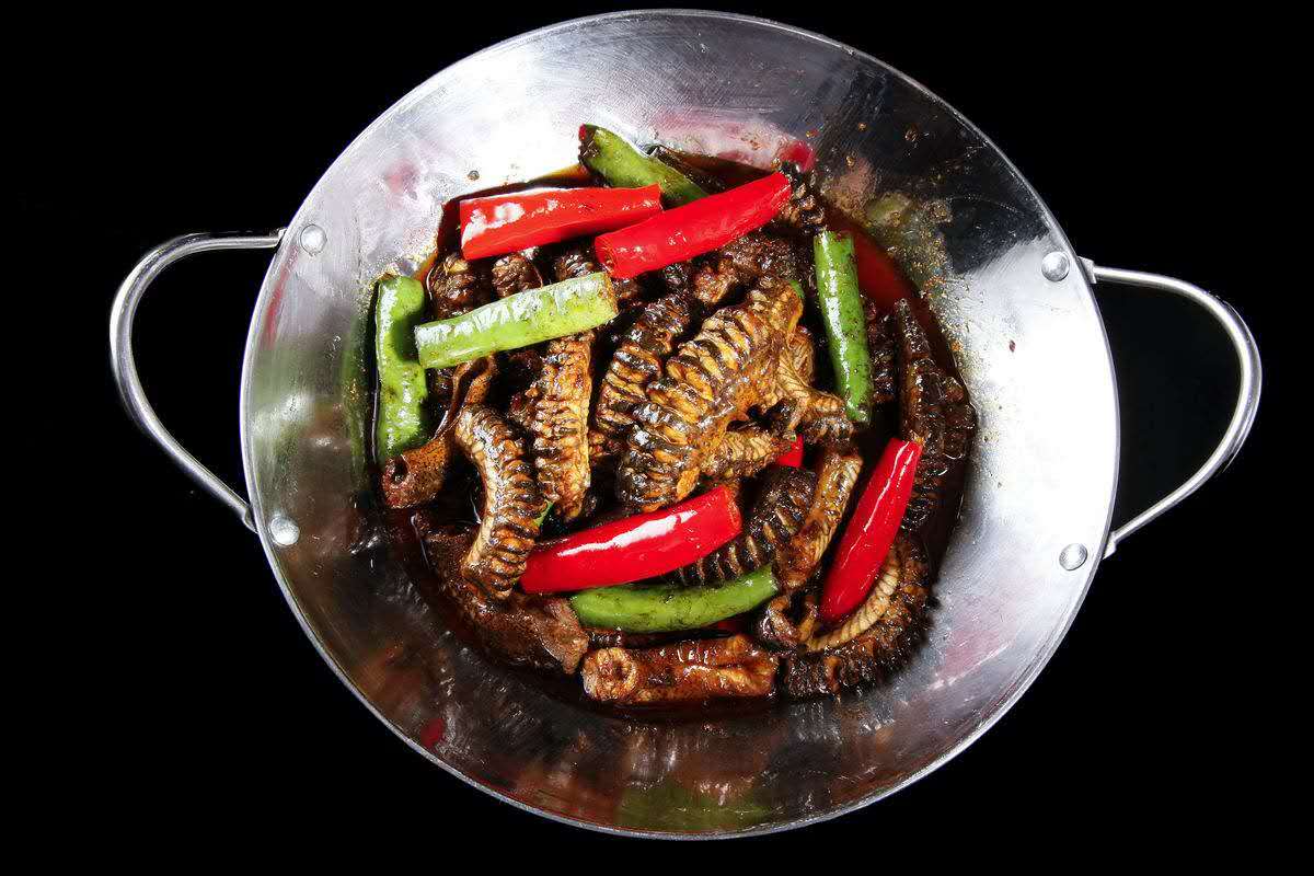 快来学会这个小妙招在家也能做出美味可口的干锅泥鳅呢