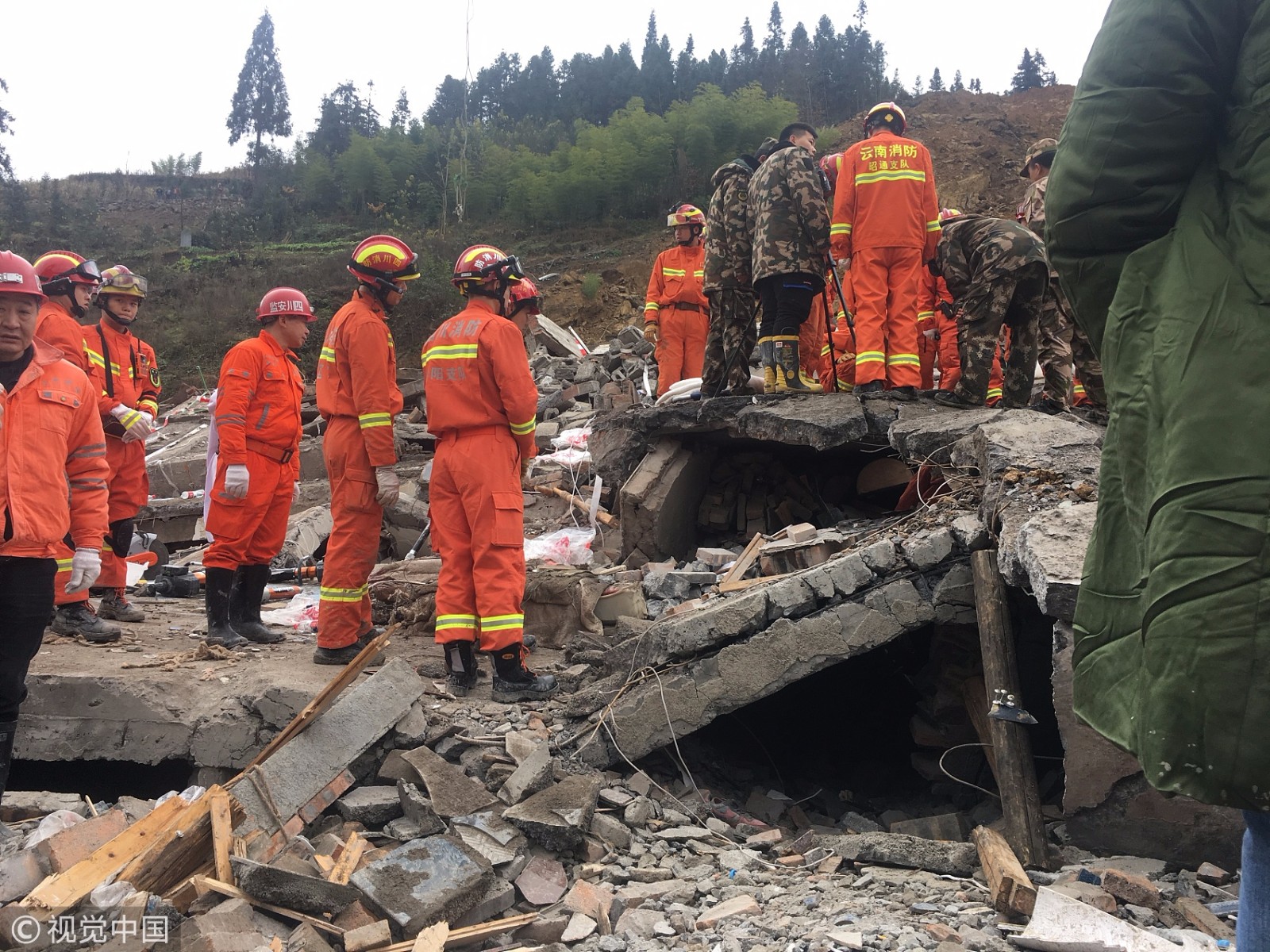 千人齐力救援!泸州叙永县山体滑坡7人获救