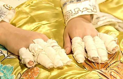 还珠:紫薇手指受伤时,她上卫生间怎么办?剧中一句话揭露了答案