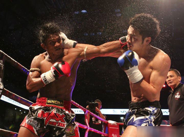 不限规则,巅峰时期泰森和播求谁更胜一筹?网友:泰森重拳更厉害