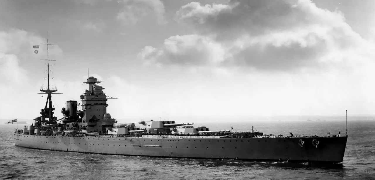 第二次世界大战爆发之初,纳尔逊号和罗德尼号都在本土舰队服役,尽管