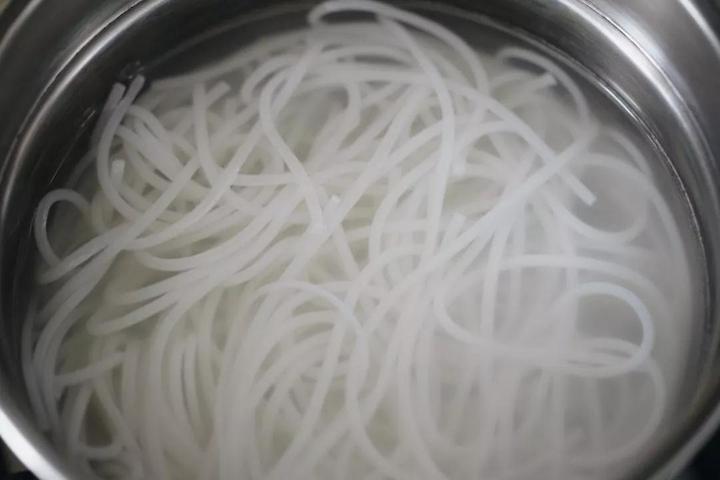 这碗有大粒螺肉的臭米粉,馋哭所有人