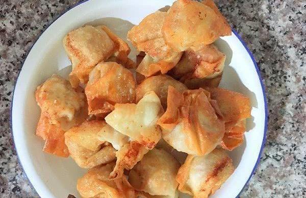 与煮馄饨相比,炸馄饨这道佳肴就多了一种酥脆感,朋友你吃过吗?
