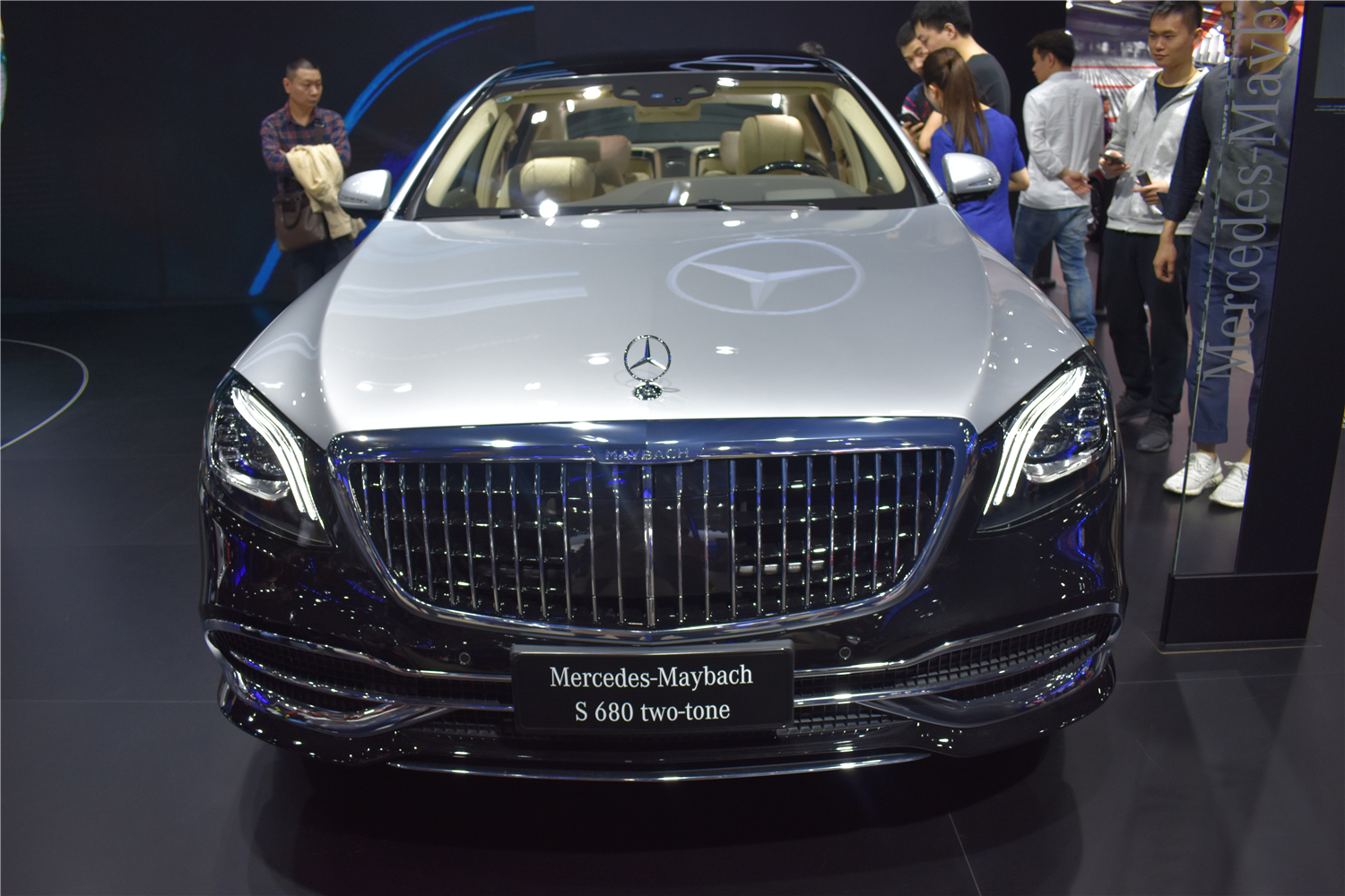 迈巴赫s680双调典藏版,内饰才是这款车的看点