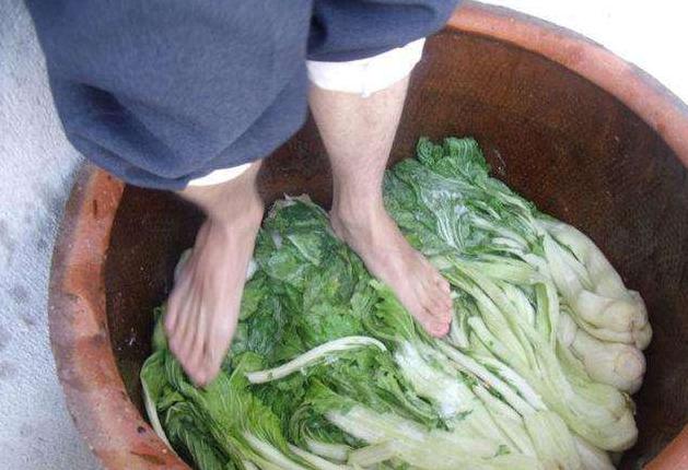 这4种食物都用脚踩过 你敢说没吃过吗