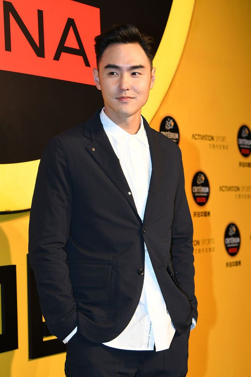 ww媒体爆料阮经天在开车的时候跟路过的一个水泥搅拌车发生擦撞车祸