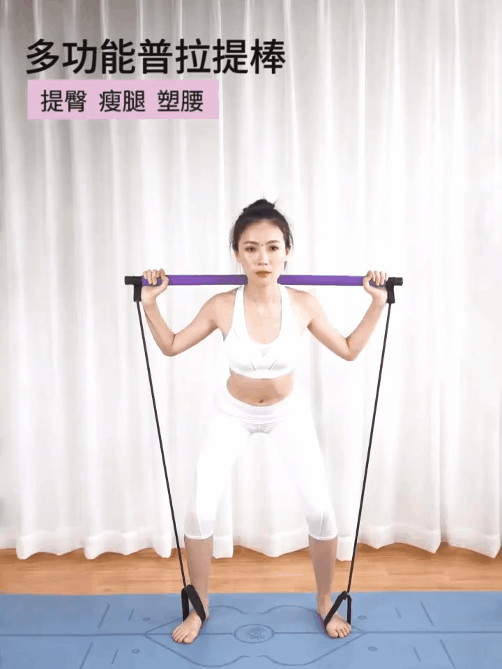 "性感女神"柳岩终于不性感了,吊带裙搭配塑料裙,美出新高度