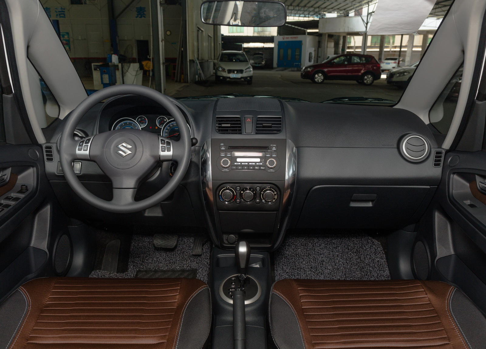 对铃木天语sx4外观和内饰的品鉴