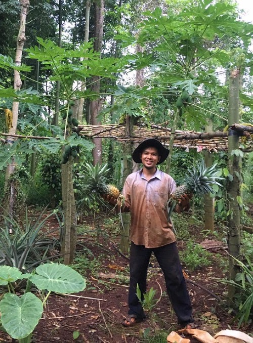 越南风情:一对越南青年的田园梦