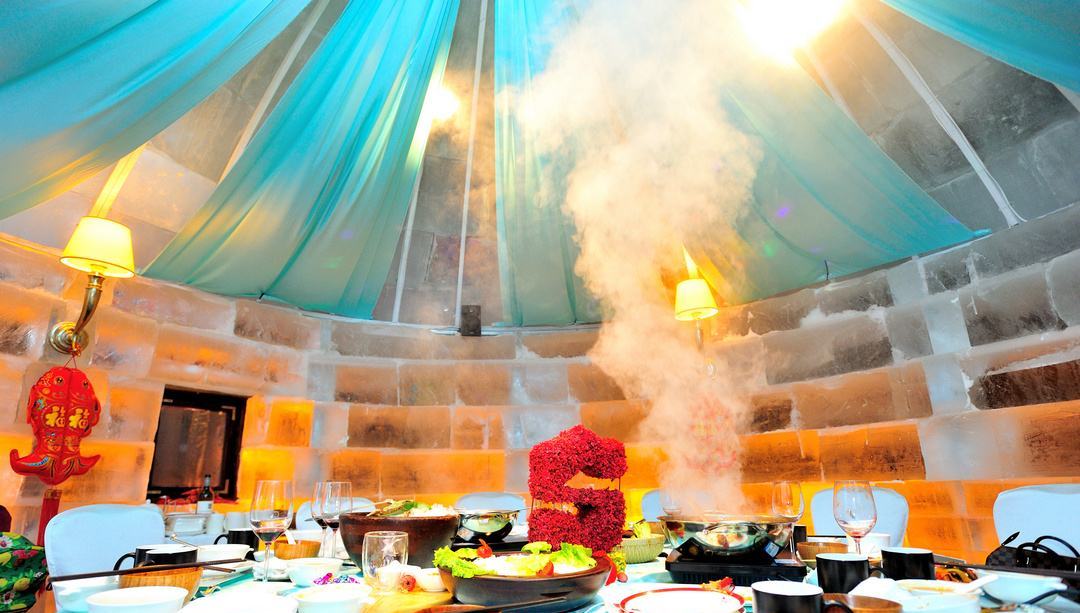 南方人:北方人是不是冻呆了?在"冰屋"吃火锅,塌了怎么办?