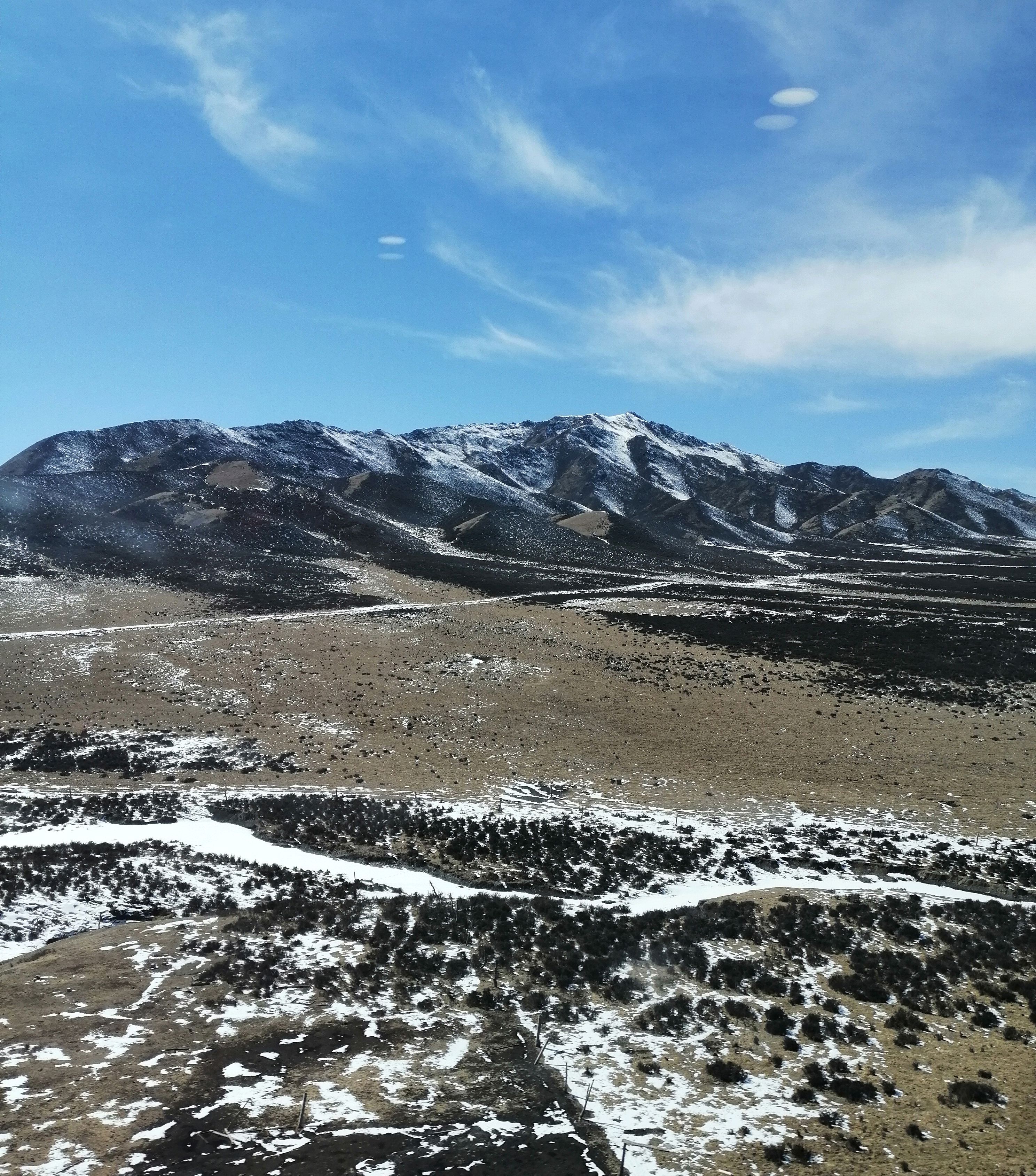 三月的祁连山北麓,原野雪初晴