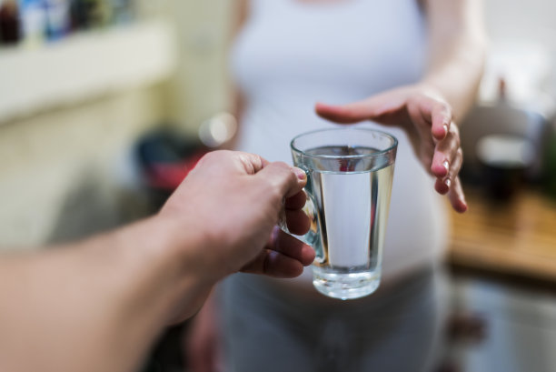 孕妇这几个"时间段"喝水,羊水会更充足,孕妈要牢记