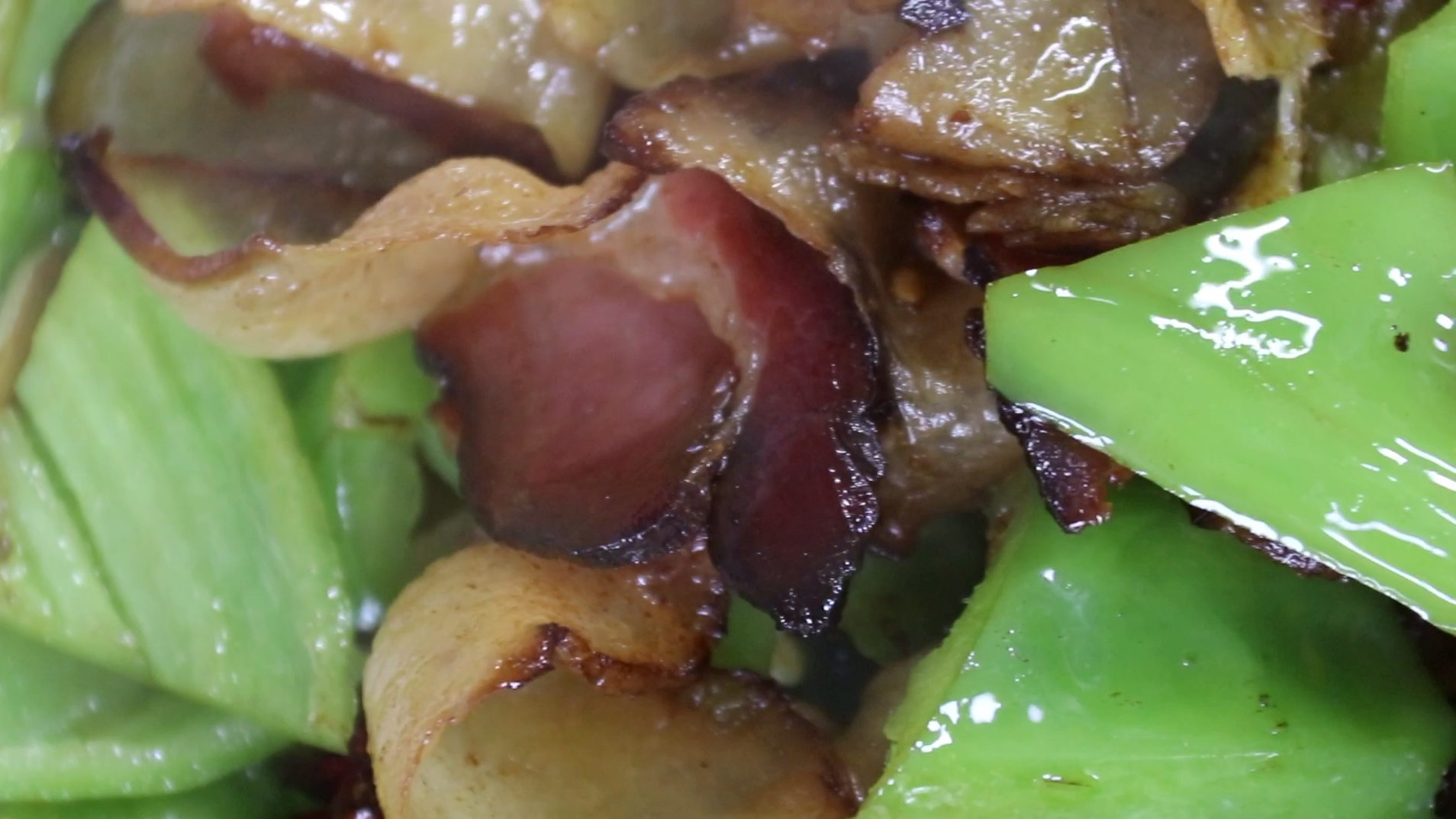 四川家乡菜,芡粉粑粑炒腊肉,正宗乡土菜,馋哭隔壁小孩