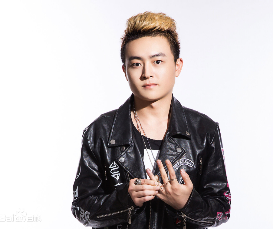 李佑晨,1986年12月27日出生在河南开封,中国女歌手,演员.