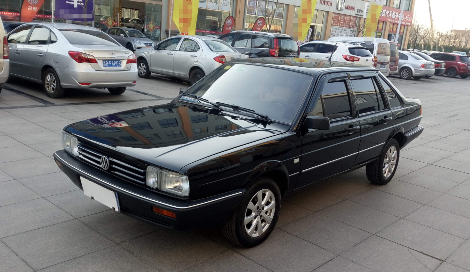 当年桑塔纳在国内上市,德国建议卖8万,后来为何卖到18万天价?