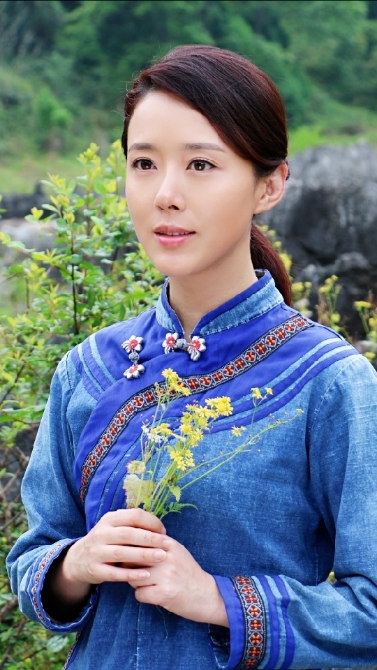 颜丹晨这才叫天生丽质,朴素的装扮都掩盖不了她的美丽